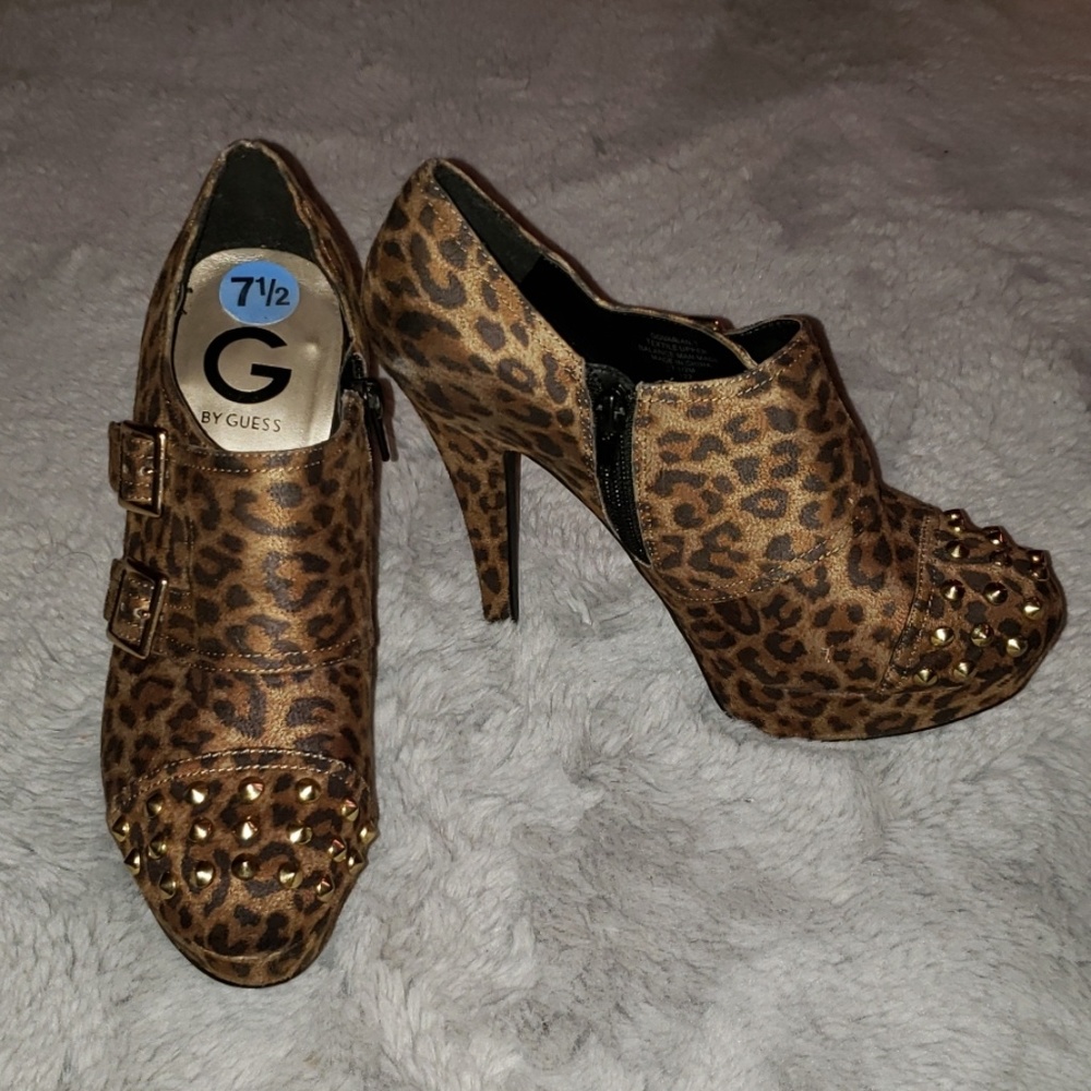 Wild heels with gold studs